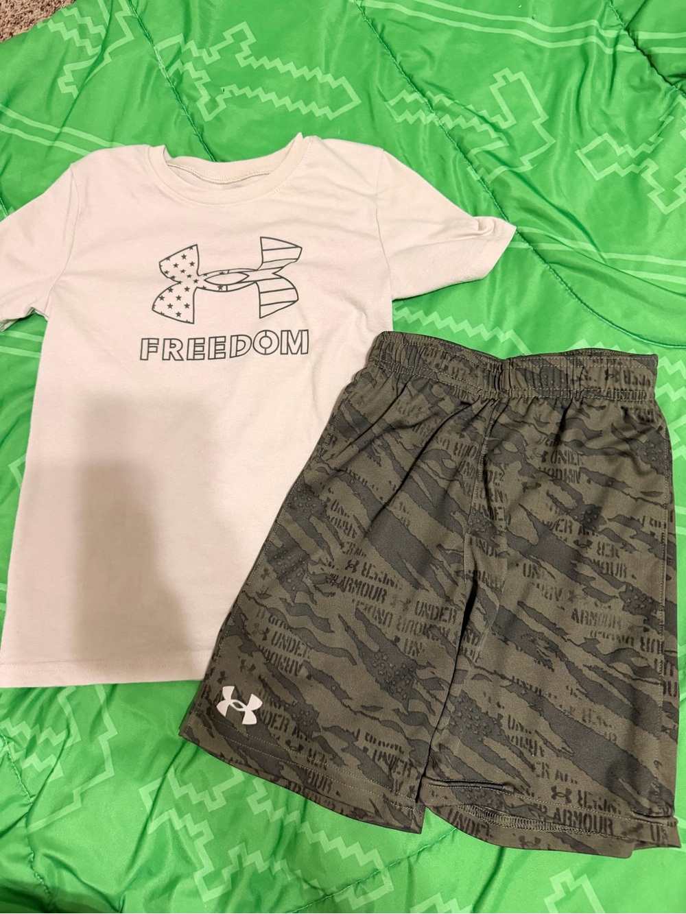Boys Under Armour Outfit